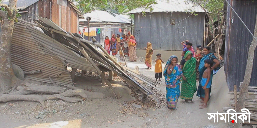 কককক পাবনার সাঁথিয়ায় বড়গ্রামে সাম্প্রদায়িক সন্ত্রাসী হামলা: হিন্দুদের দেশ ছাড়ার হুমকী