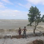 Bhola Meghna river Tulatuli point photo collected with news ঘূর্ণিঝড় ইয়াস: বরিশালে ১২ পয়েন্টে বাঁধ ক্ষতিগ্রস্থ