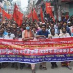 Barishal photo Battery operated road transport owners and drivers blocking road held agitation rally protesting restriction imposed against plying those on road 3 বরিশালে ব্যাটারী চালিত গাড়ী বন্ধের প্রতিবাদে সড়ক অবরোধ ও বিক্ষোভ সমাবেশ অনুষ্ঠিত