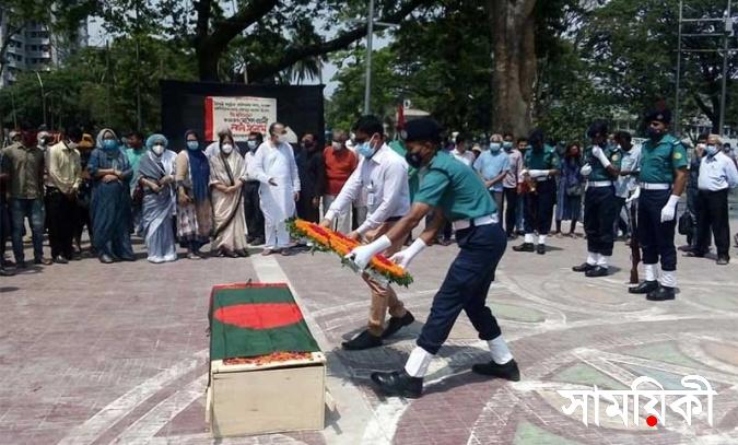 police pic final মুক্তিযোদ্ধাদের গার্ড অব অনারে নারী কর্মকর্তায় আপত্তি: বিকল্প ব্যক্তি নির্ধারণে সুপারিশ সংসদীয় কমিটির