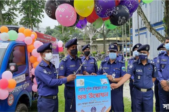 পহতগেপ নাটোর পুলিশের মানবিক উদ্যোগ: ফোন করলে দশ মিনিটে বিনামূল্যে অক্সিজেন পৌঁছাবে