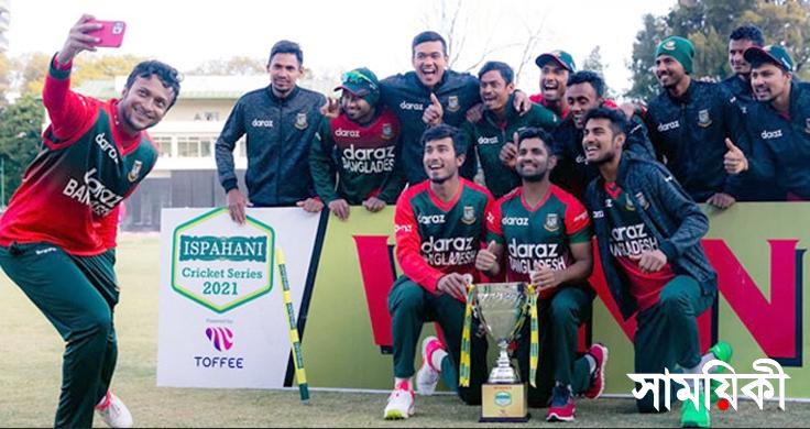 cricket bangladesh প্রথমবার তিন ট্রফি নিয়ে দেশে ফিরল টাইগাররা