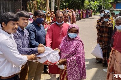 n ৫০০ পরিবারকে খাদ্য সহায়তা দিলেন শিল্প সচিব