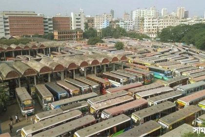 বাস ধর্মঘটের দ্বিতীয় দিনেও অচল বাংলাদেশে